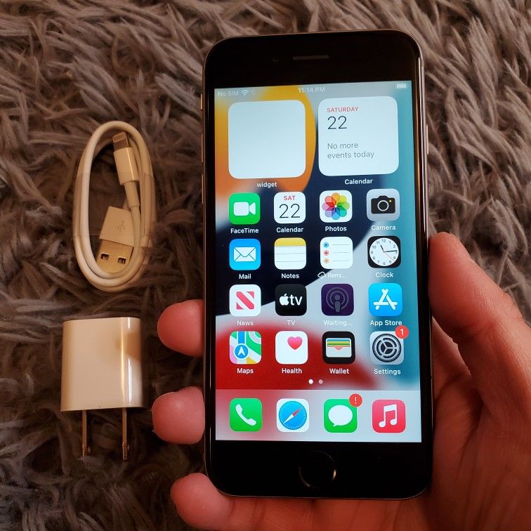 iPhone 6s - UNLOCKED - Like New