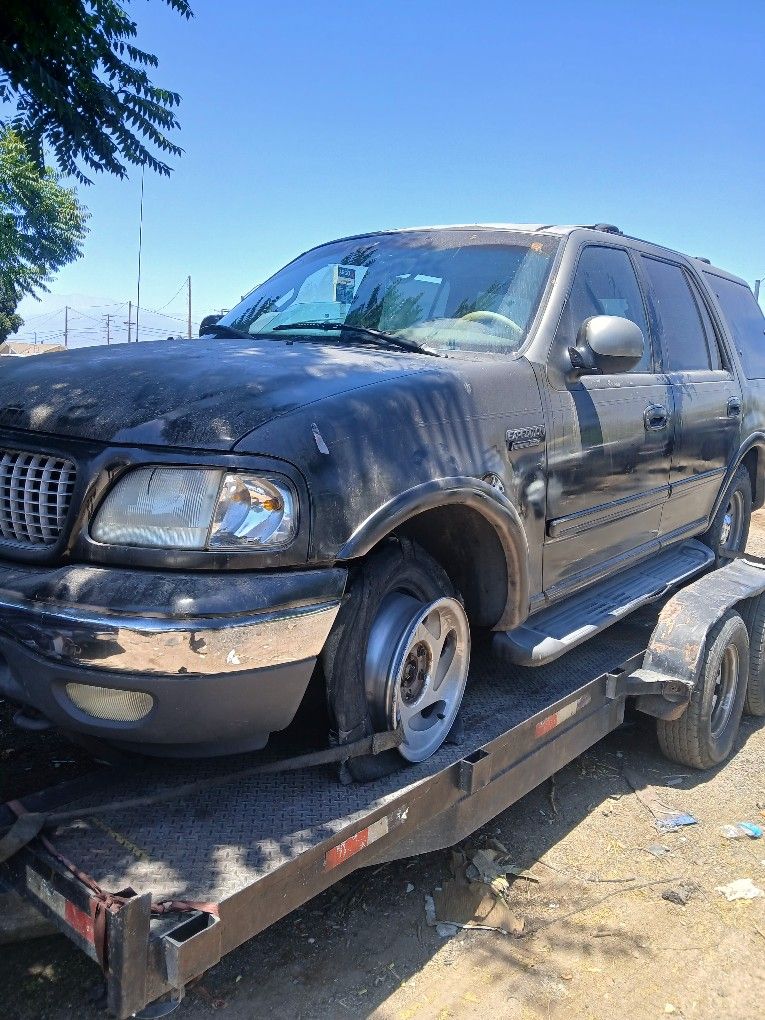 98 Ford Expedition Parts
