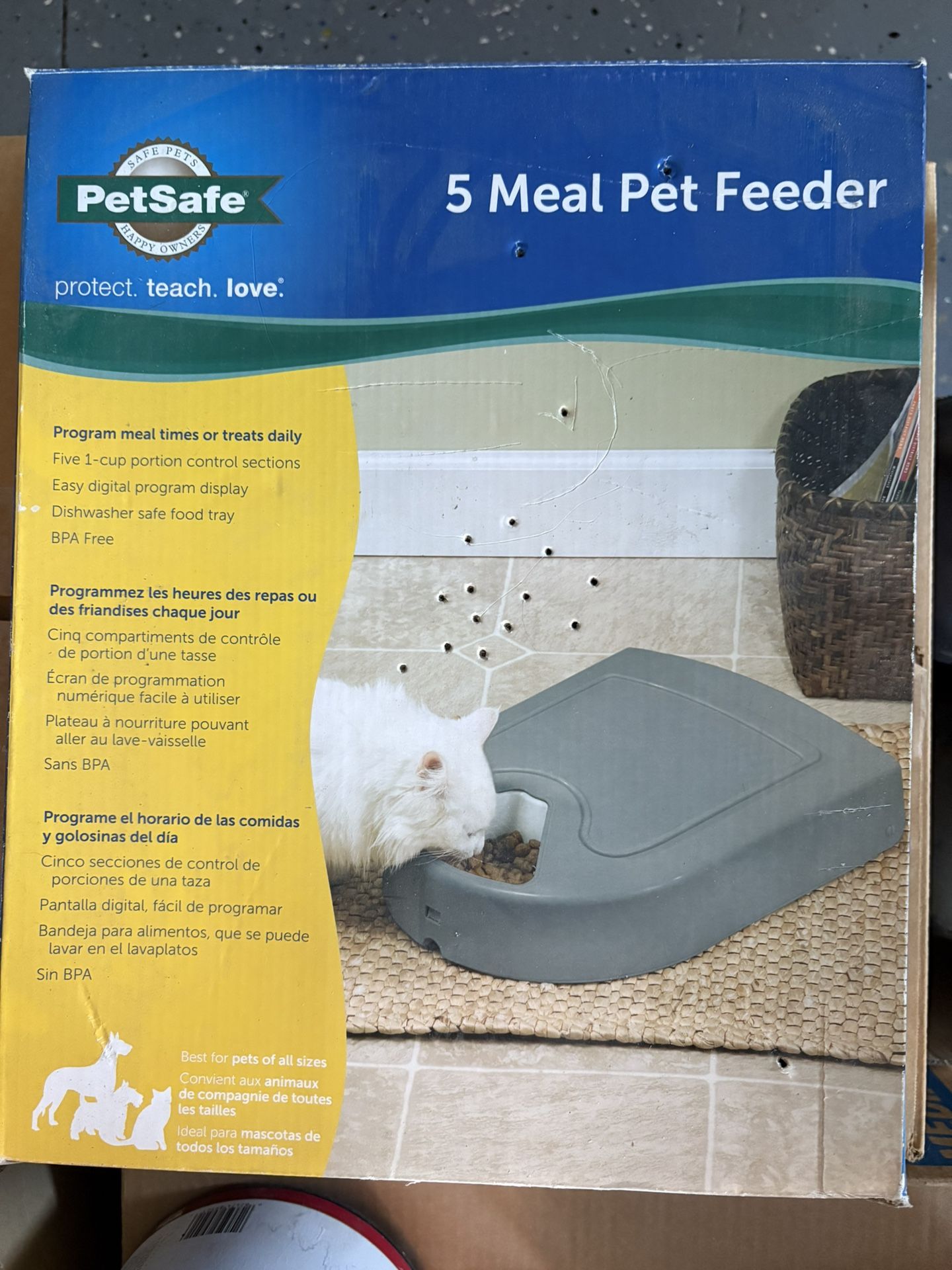 Pet Feeder