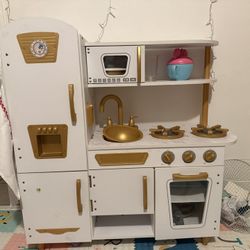 Kids Wooden Kitchen In Great Condition