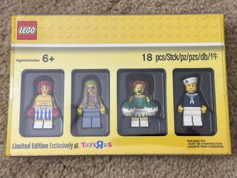 Lego Bricktober 2017 Week 4 MiniFigures Toys R Us Limited Edition (contact info removed)