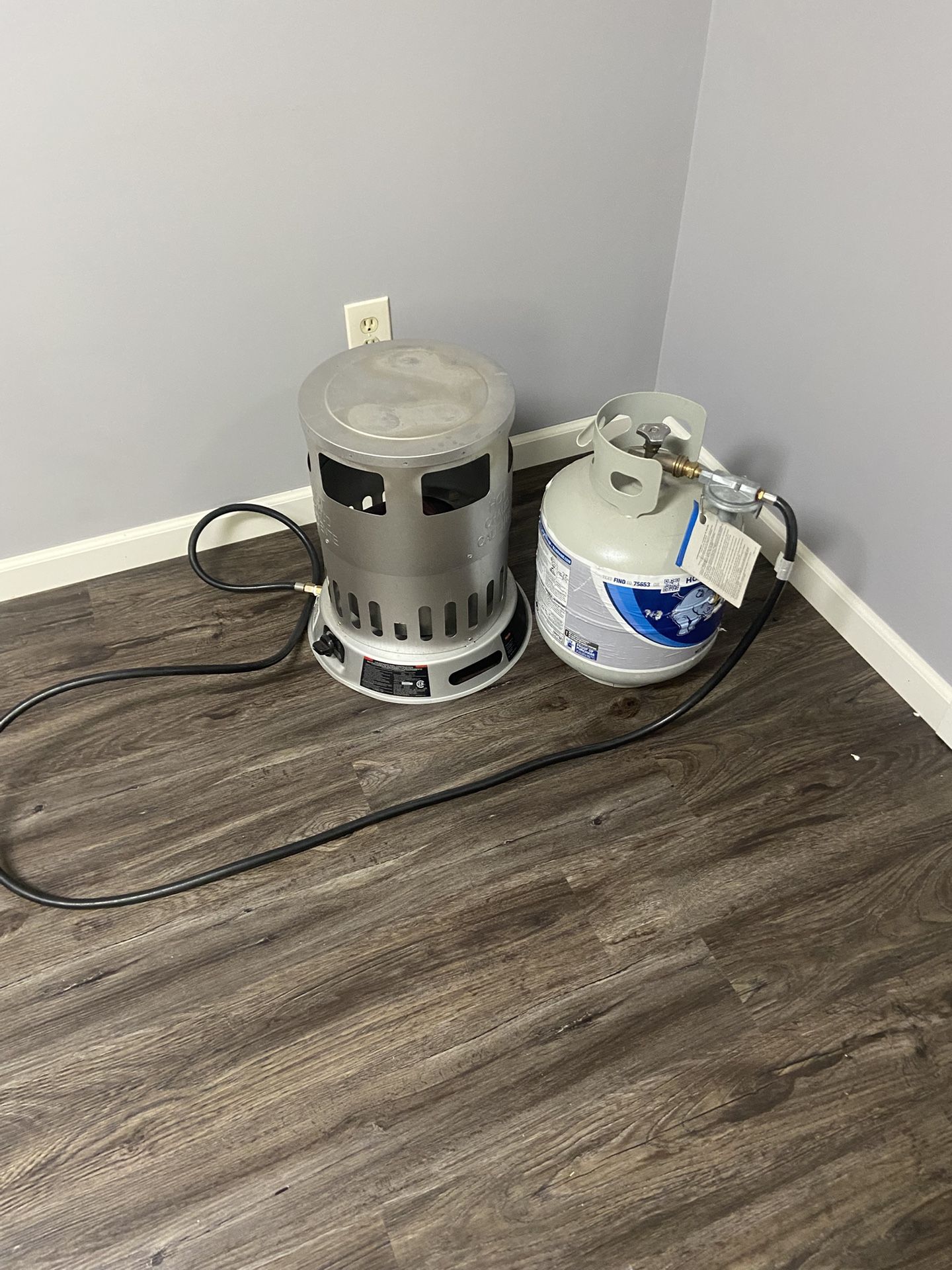 Propane tank With Burner