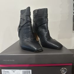Vince Camuto Booties (size 7m)