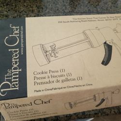 The Pampered Chef Cookie Press