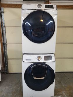 2021 samsung smart washer and dryer (Delivery Available)