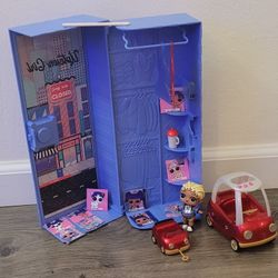 Toys .Lolo Uptown Locker Case And Small Doll  With A 2 Cars Gently Used.