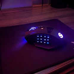 UtechSmart Venus Pro RGB Wireless MMO Gaming Mouse