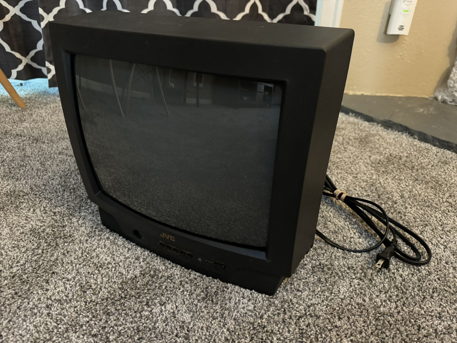 JVC 13in CRT TV (Model: C-13110)