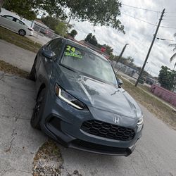 2023 honda hrv clean title 15k miles $25000 we finance with $500 down with $350 monthly payments with credit score base