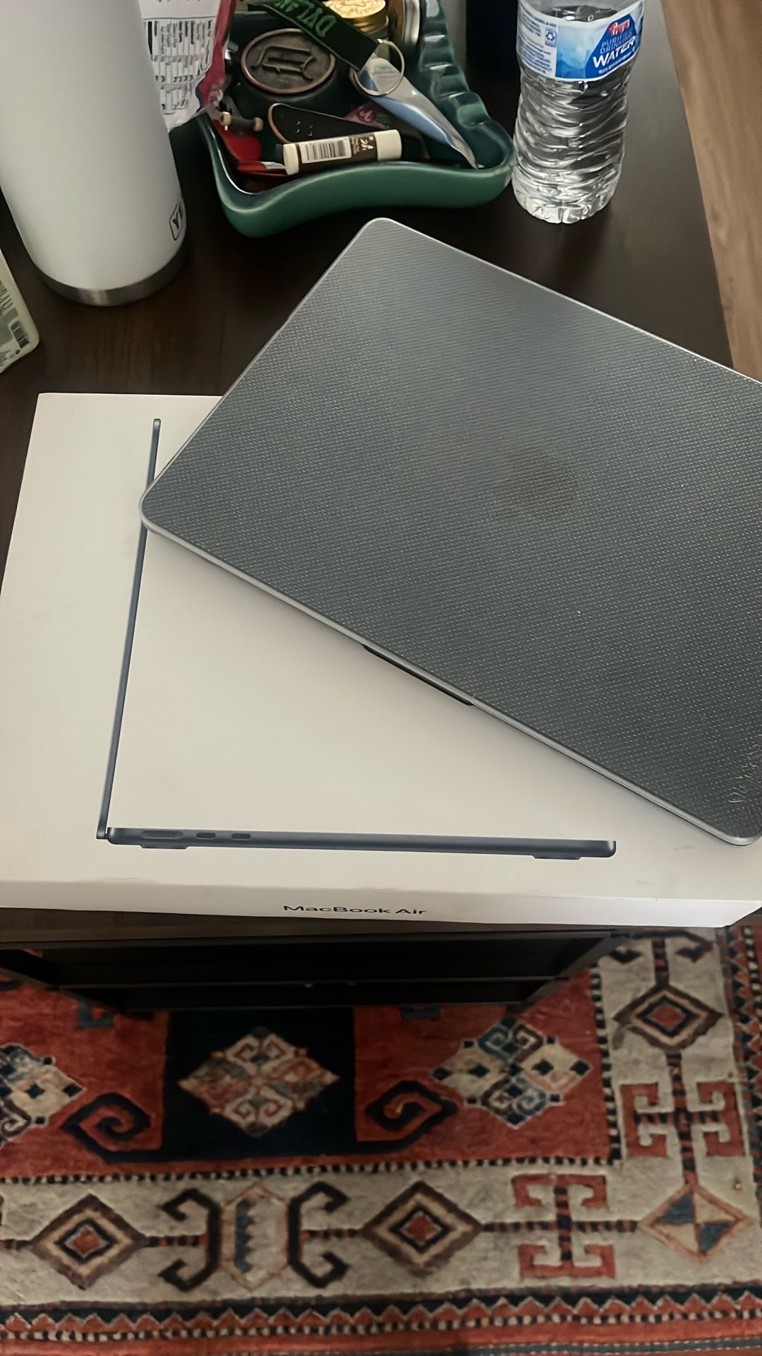Apple - MacBook Air 13-inch Laptop - Apple M4 chip Built for Apple Intelligence - 8GB Memory - 256GB SSD - Midnight