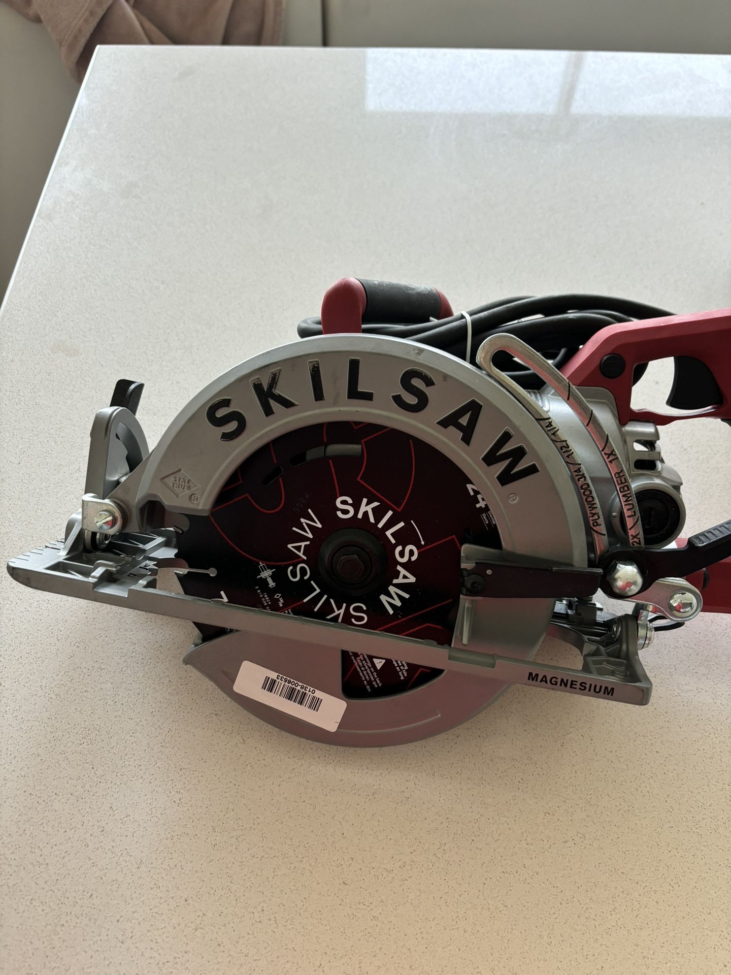 SKILSAW SPT77WML-01 15-Amp 7-1/4-Inch Lightweight Worm Drive Circular Saw , Silv