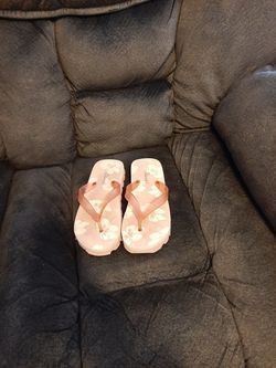 Islander sandles size 7