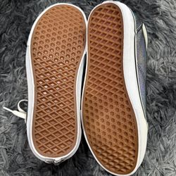 Vans Unisex: Men's 9.5, Women's 11