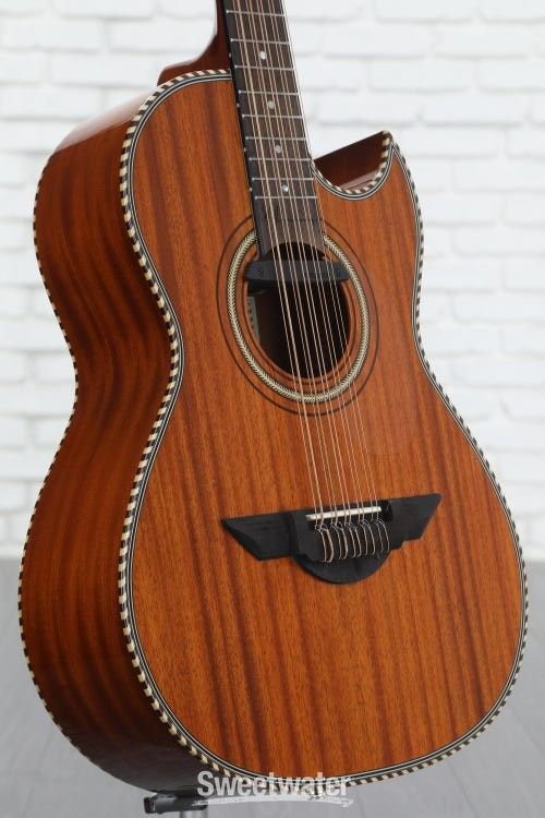 Palomazo
H. Jimenez El Esta'ndar Acoustic-electric Bajo Quinto - Natural Mahogany