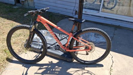Specialized Rockhopper cross-country hardtail mountain bike. Based on