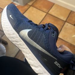 Sz 11.5 Men's Nike React Infinity Run Flyknit 3