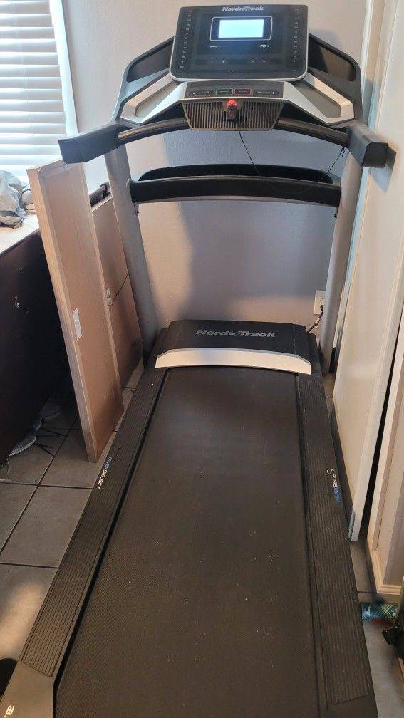 NordicTrack EXP 7i 3.0 CHP treadmill iFIT compatibility