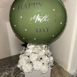 Mothers Day Gift- Personalized Balloon Bouquet With Flowers 