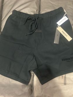 Black essentials shorts