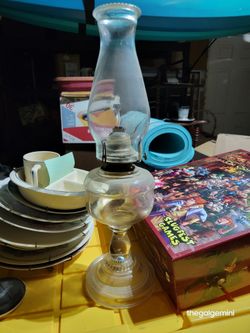Glass oil lamp