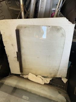 1960’s  VW Bug Sekurit Windows  Passenger And Driver Side