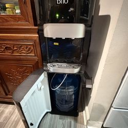 Brio bottom loading water cooler 5 gallons