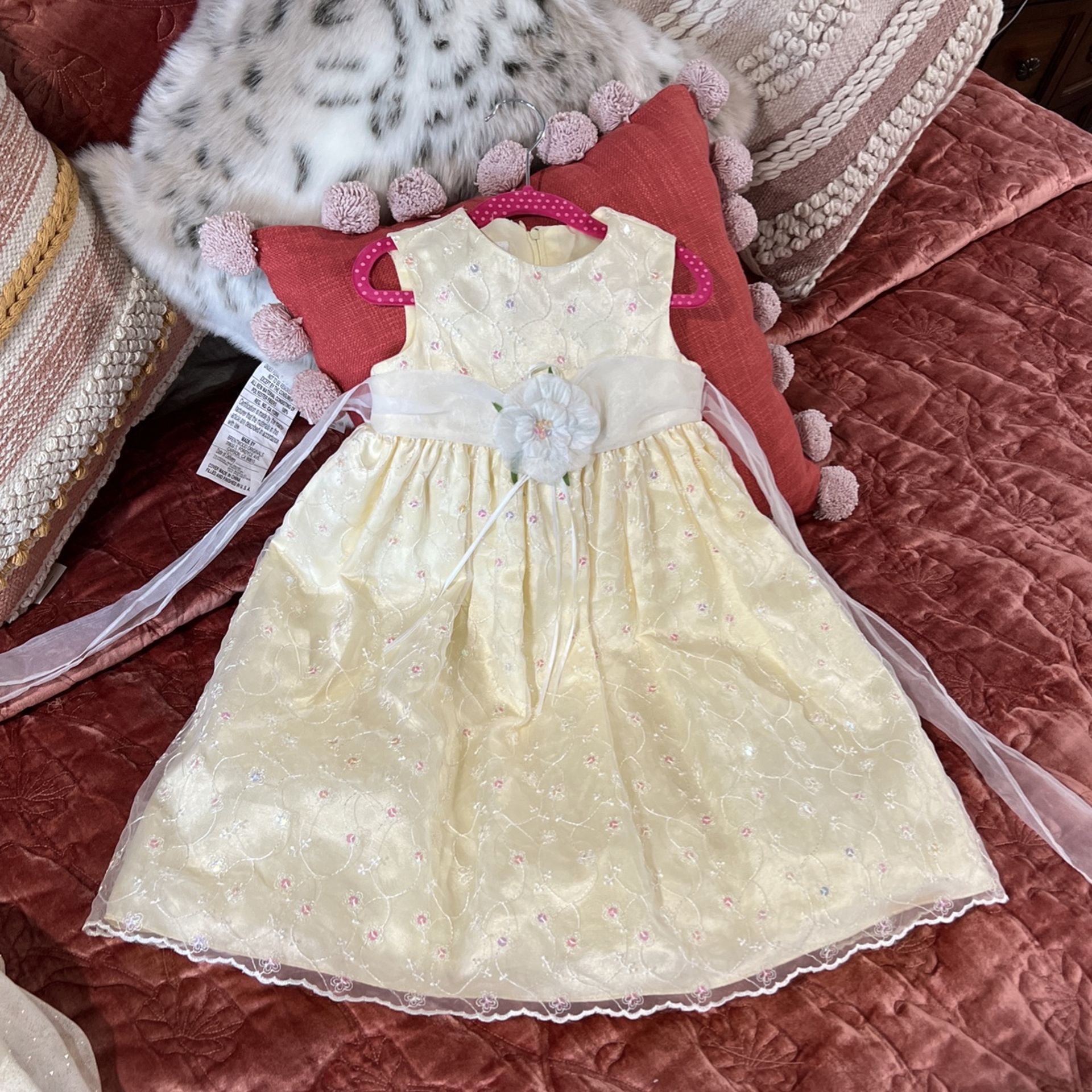 Light Yellow Easter Dress Like New—size 3-5T