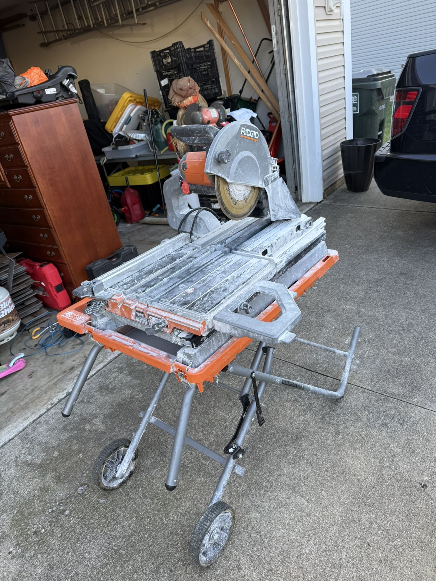 Rigid tile saw only used twice