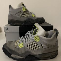 Jordan 4 SE Neon 95 Size 12