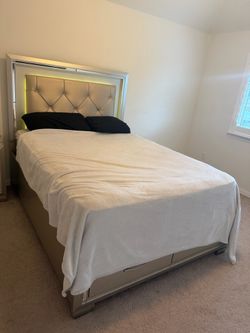 Pre lite Queen size bed  with drawers