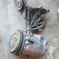S13 Sr20det Compressor And Bracket