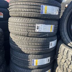 Vendo 225/65/R17 instacion y BALANGE las 4 llantas por $470
