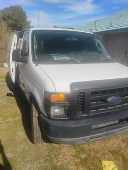 2011 Ford E-250