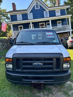 2011 Ford E-350