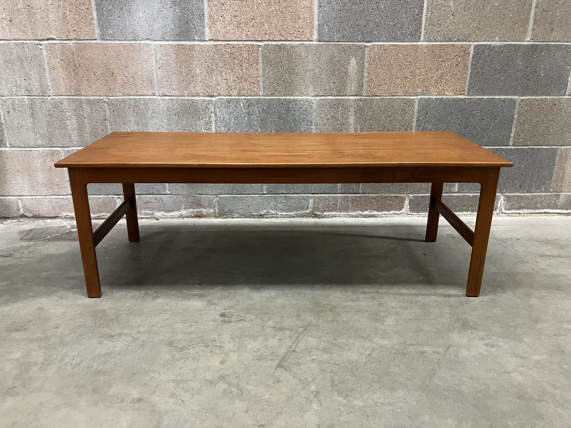 BEAUTIFUL Mid Century "DUX" Style TEAK Coffee Table!