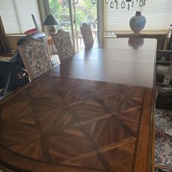 Dinning Table