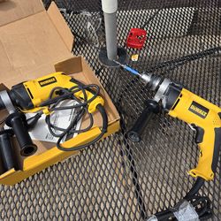DEWALT 1/2-inch corded hammer drill