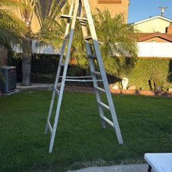 Aluminum 8 Foot Ladder