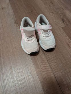 Girls shoes size 10