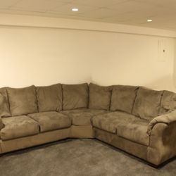 Gray Microfiber Sectional Sofa – Great Condition