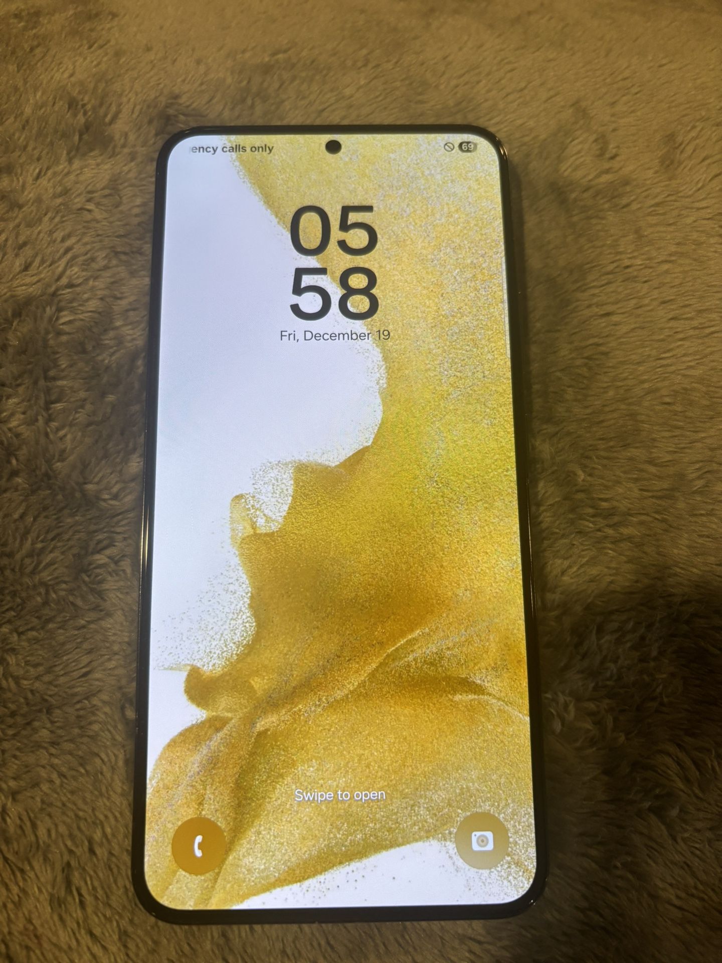 Samsung Galaxy S22 Plus 5G. Black. 256GB. Fully Unlocked. Shoot Me Offer!