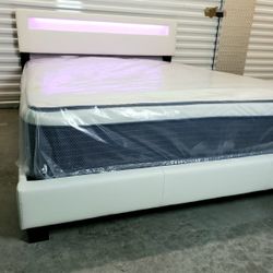 NEW QUEEN PILLOW TOP MATTRESS and BOX SPRING. Bed frame not included 👍