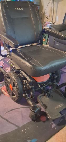 PRIDE *JAZZY EVO 614HD MOBILITY WHEELCHAIR)
