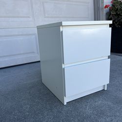Ikea malm 2 drawer nightstand or beside table