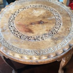 ⭐️SMALL ANTIQUE TABLE⭐️