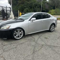Lexus is250