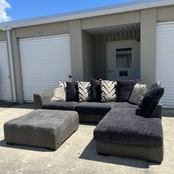 Black Sectional Couch 