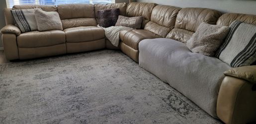 *Free Large reclining sectional