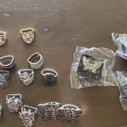 Rings And Hair Clips 