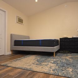 Nectar Queen Size Adjustable Bed Frame w/Mattress